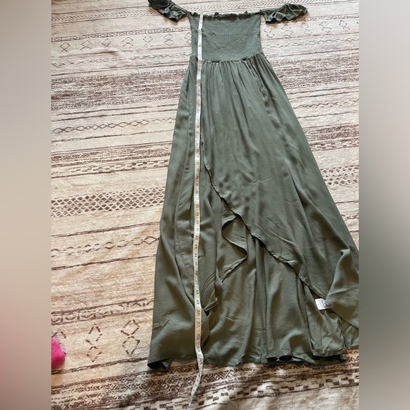 Young Fabulous & Broke Frida Green Smocked Off The Shoulder Maxi Dress Medium - Picture 10 of 11